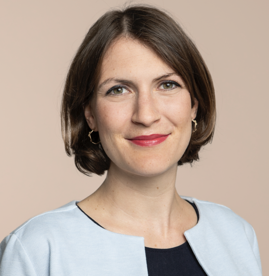 Dr. phil. Cosima Locher (sie), Dozentin