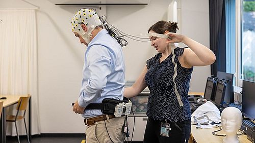 Support beim EEG-Test